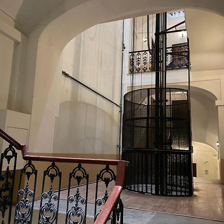 La Finestra Sul Corso Lejlighed Napoli Eksteriør billede