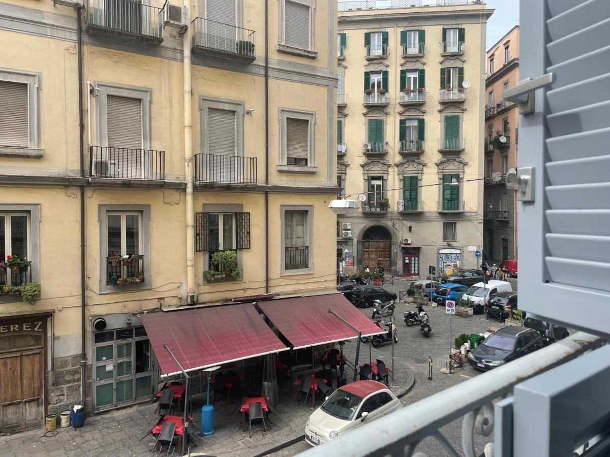 La Finestra Sul Corso Lejlighed Napoli Eksteriør billede