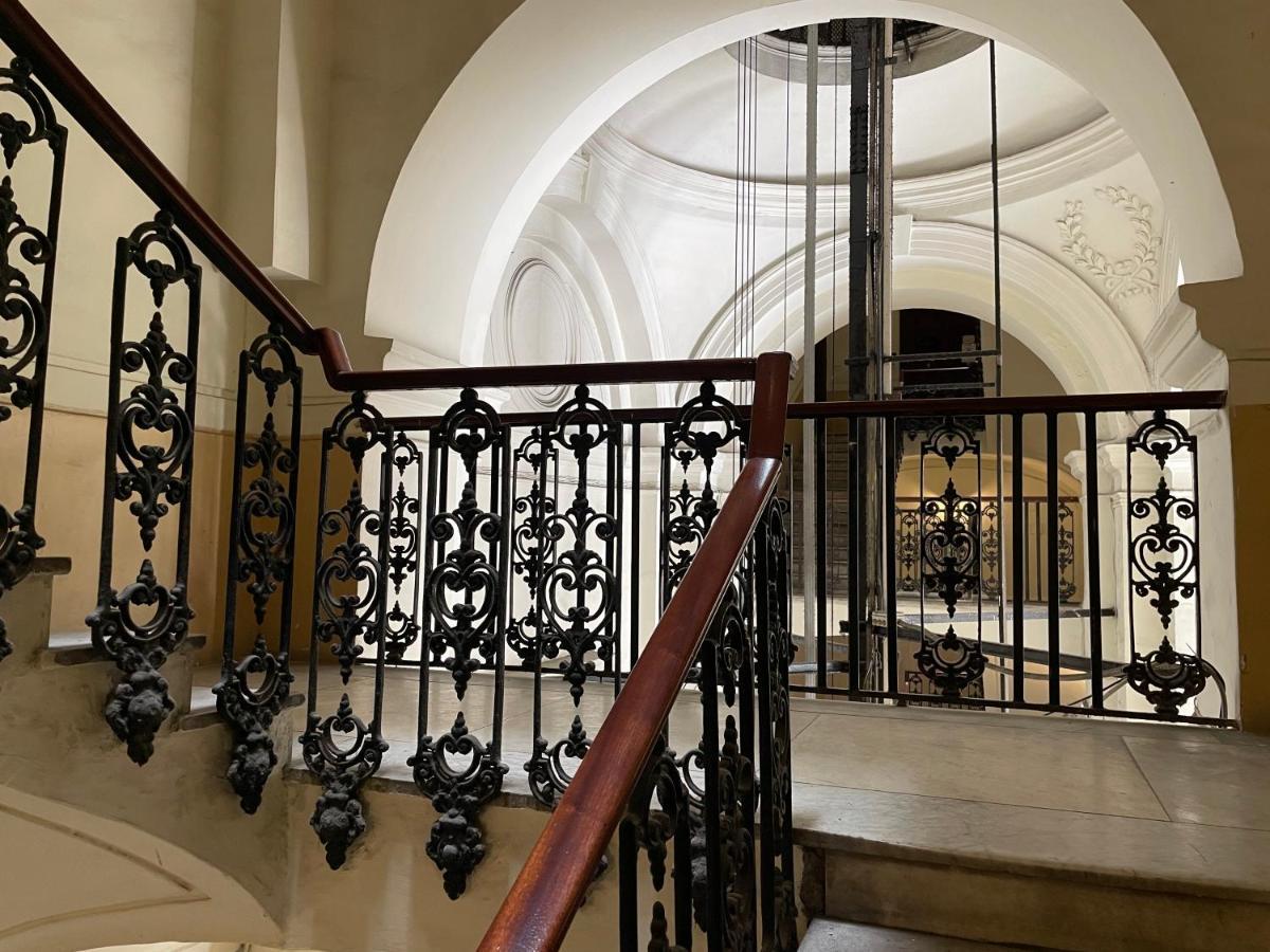 La Finestra Sul Corso Lejlighed Napoli Eksteriør billede